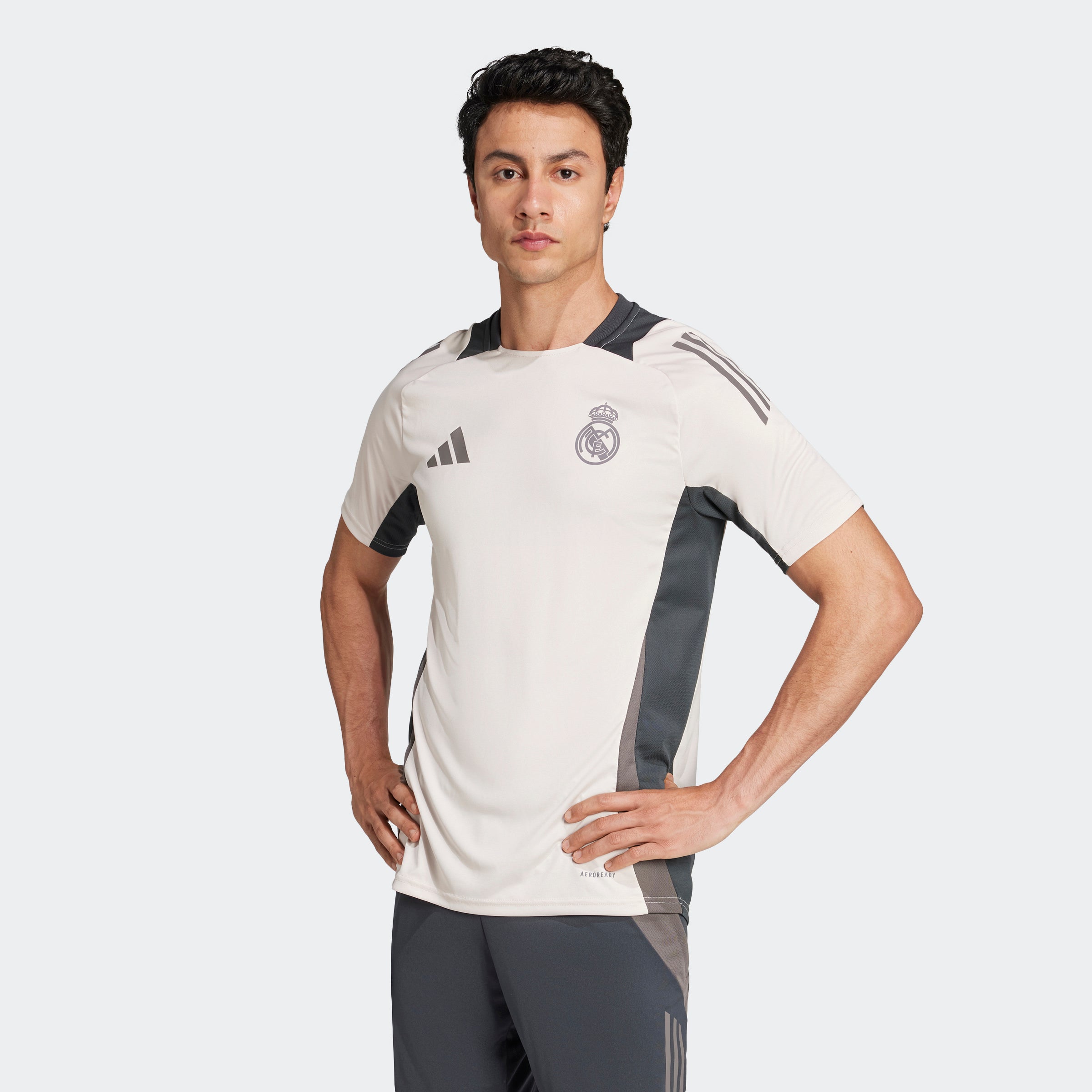 Real Madrid Trainingstrikot 2024/2025 – Beige