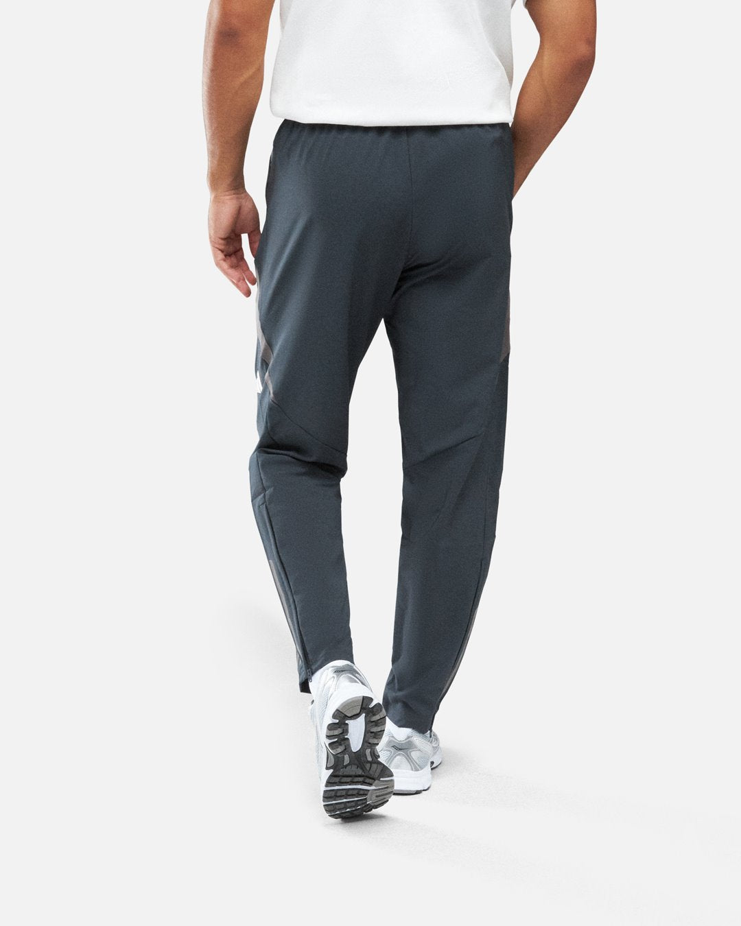 Real Madrid 2024/2025 Track Pants - Gray