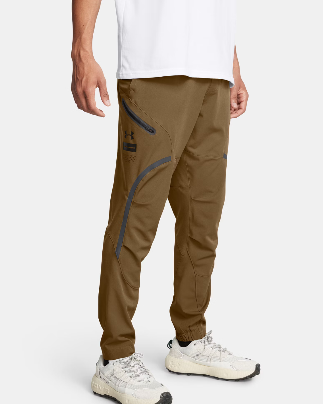 Pantaloni cargo Under Armour Unstoppable - Marrone/Nero