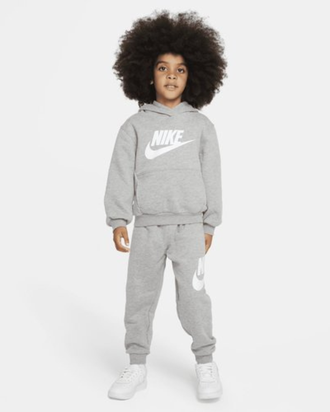 Nike Club Fleece Kinder-Trainingsanzug – Grau/Weiß